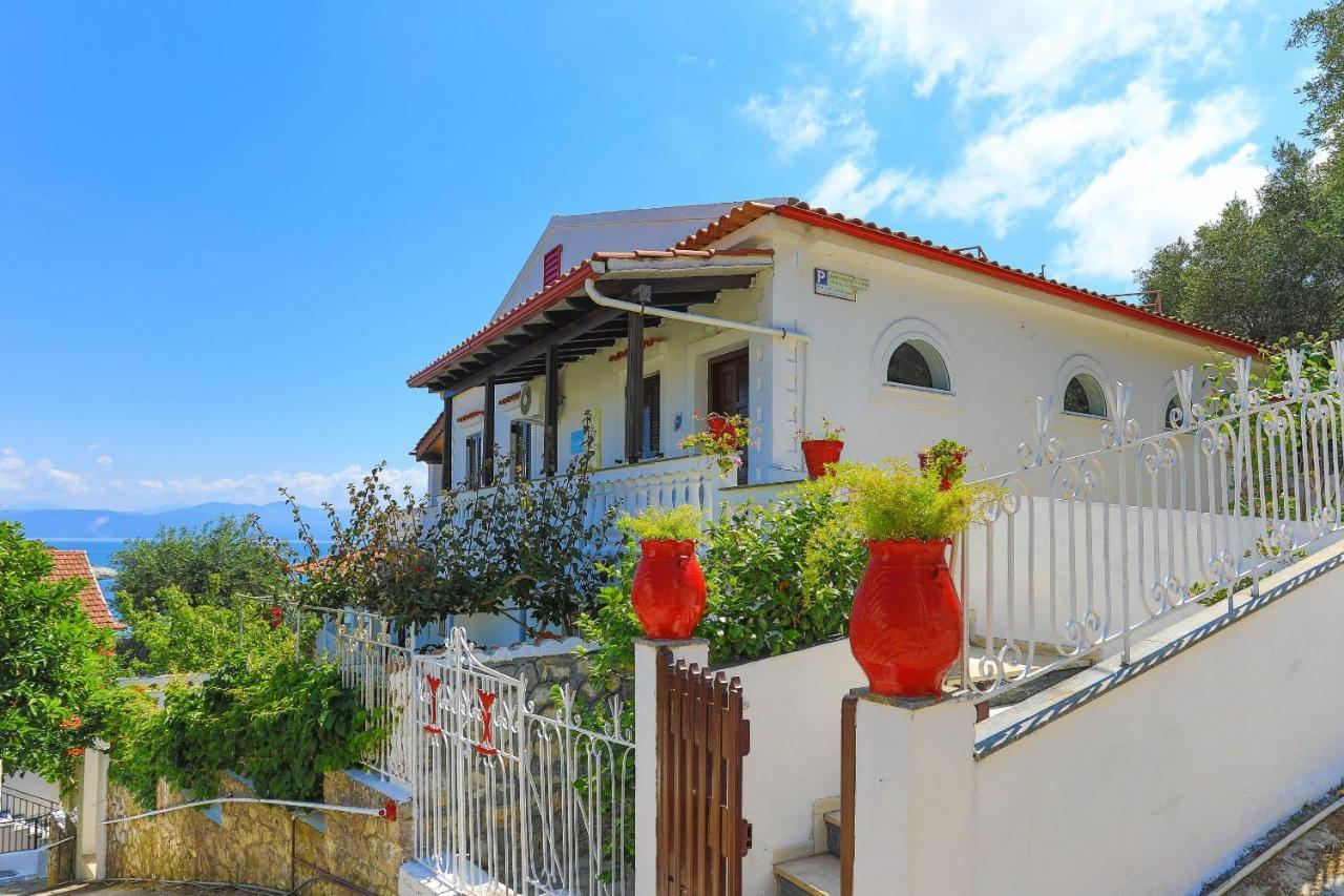 Vista Mare Faros Apartment Gaios Bagian luar foto